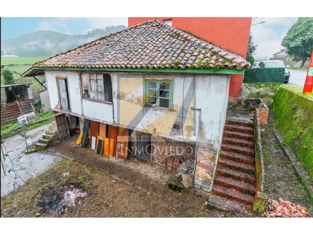 Casa-chalet en Venta en Carretera BARREDO en Llanera
