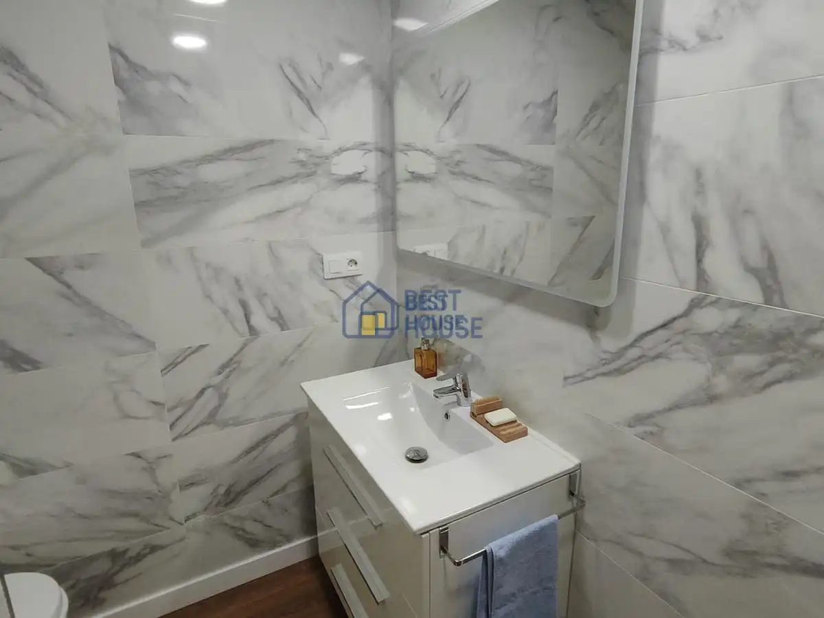 Bathroom of Flat for rent in León Capital   with Heating, Parquet flooring and Terrace