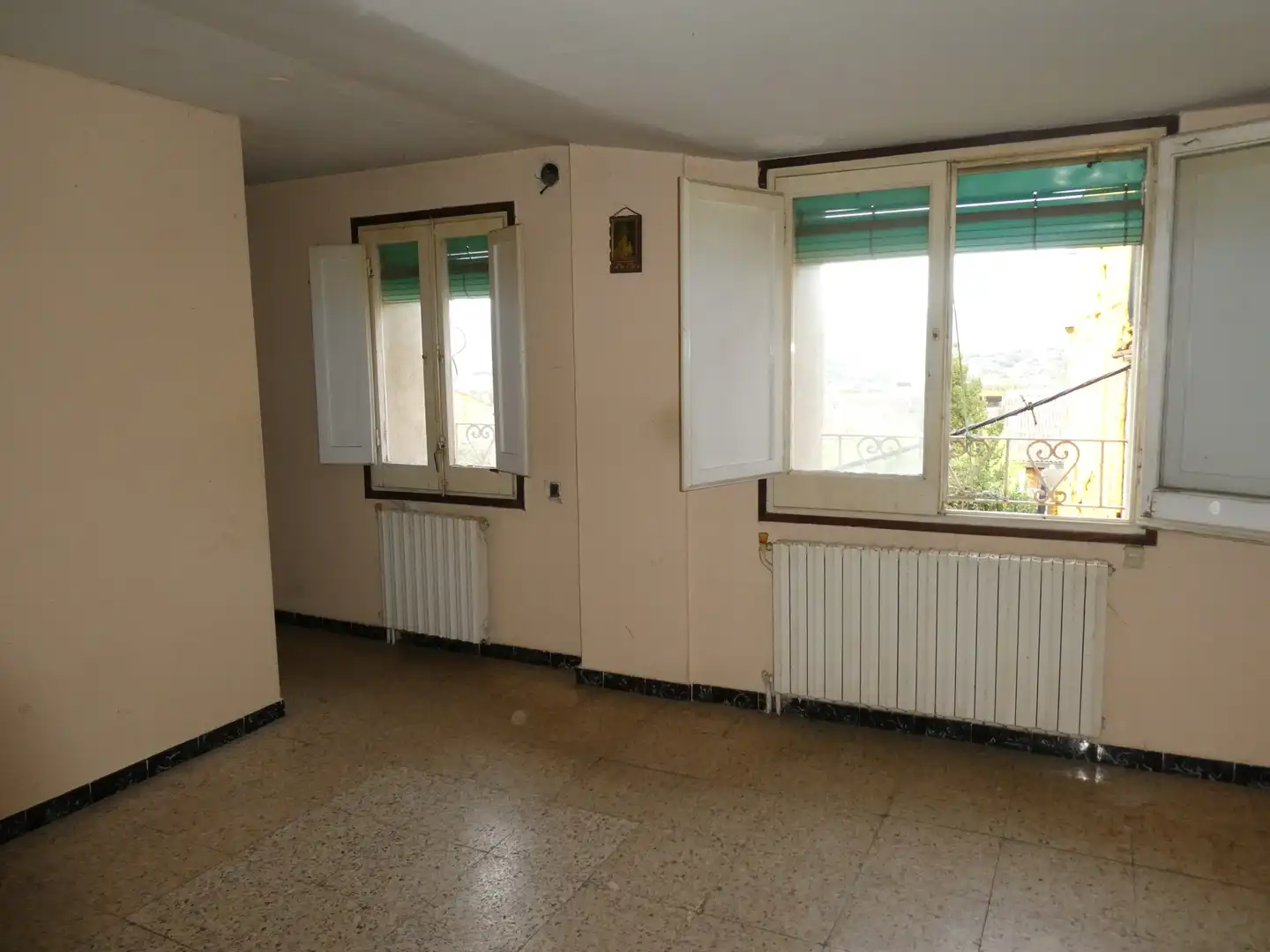 Sala de estar de Finca rústica en venta en Sant Hipòlit de Voltregà con Terraza y Balcón