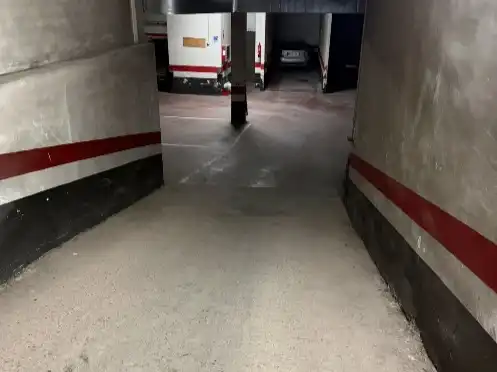 Aparcament de Garatge de lloguer en Zaragoza