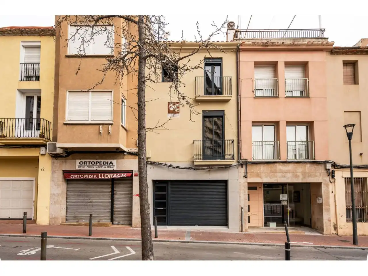 Vista exterior de Dúplex en venta en Terrassa con Aire acondicionado, Calefacción y Terraza