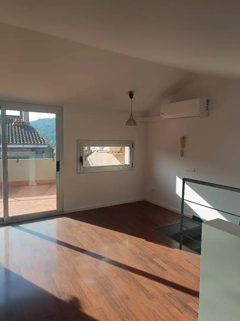 Dúplex en alquiler en Carrer de Santa Rosa