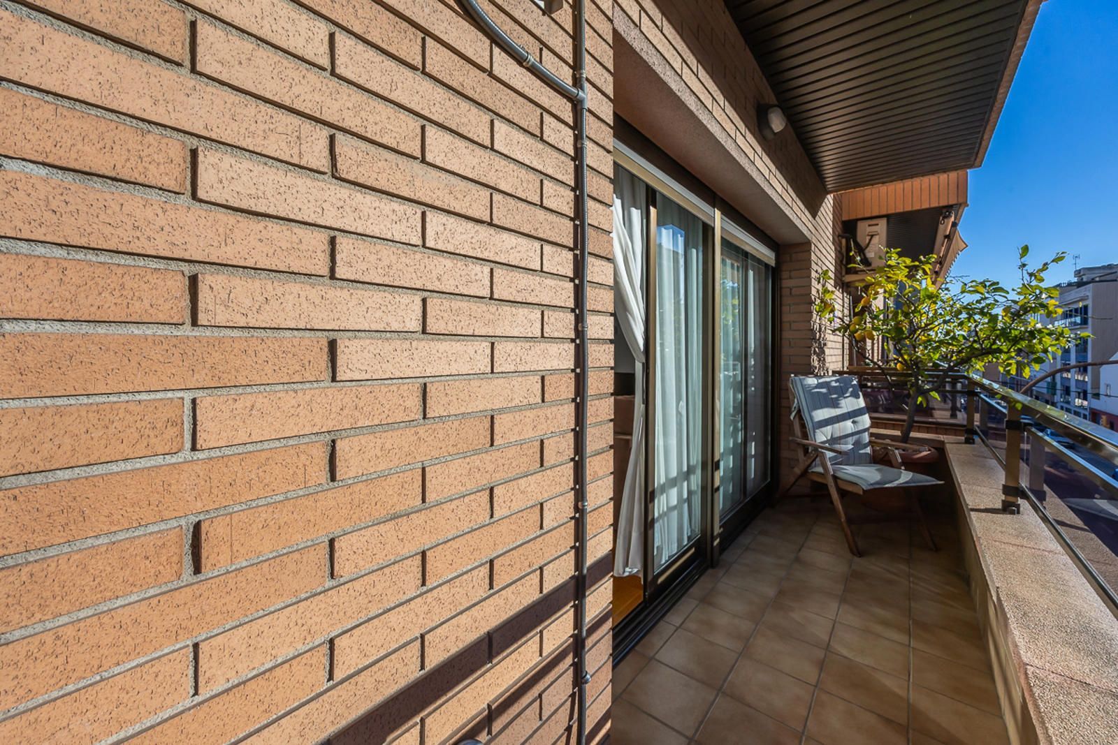 Balcony of Flat for sale in Sabadell  with Air Conditioner, Heating and Parquet flooring