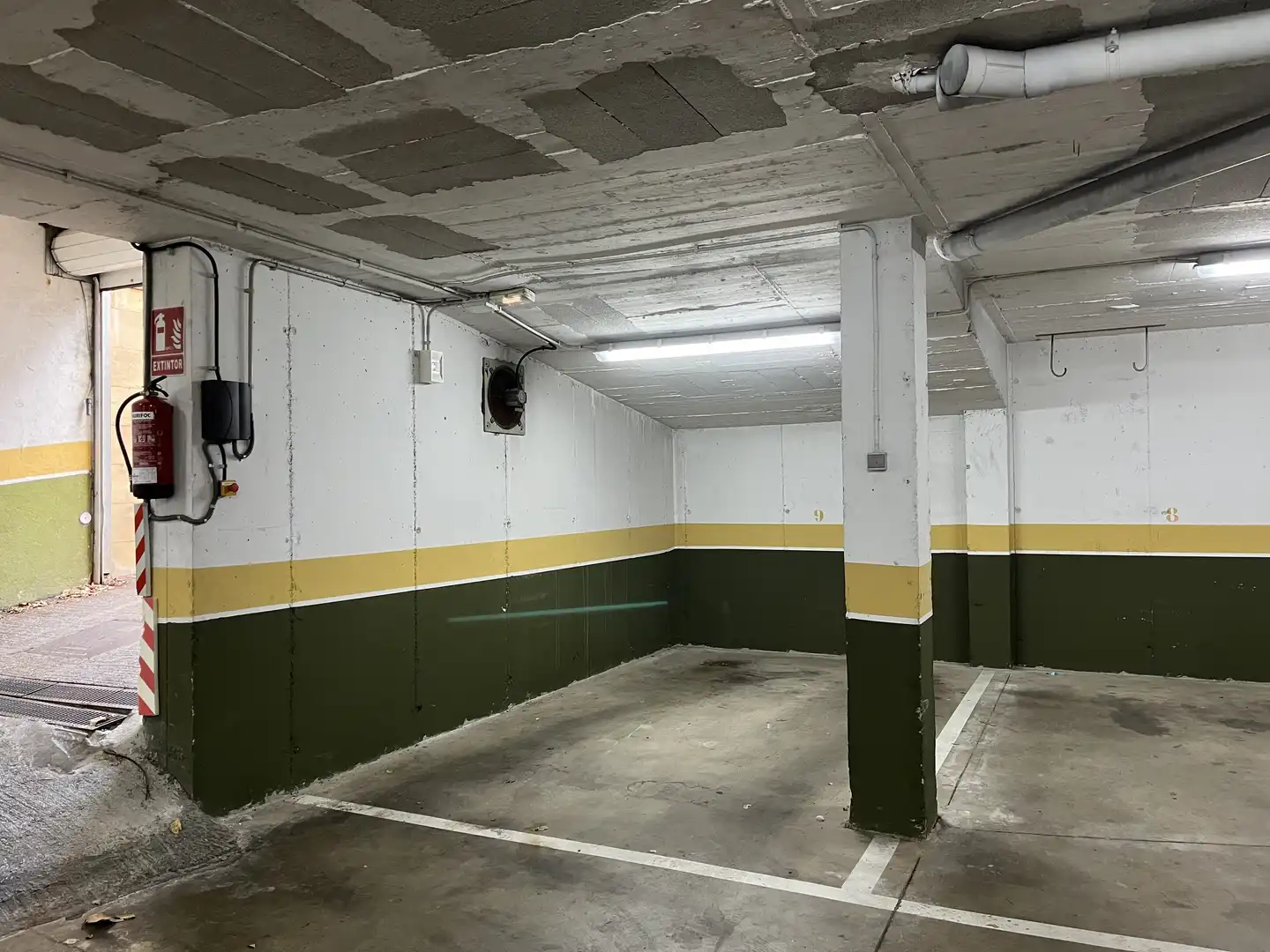 Garatge de lloguer a Carrer d'Angel Serradell, 4, Montilivi
