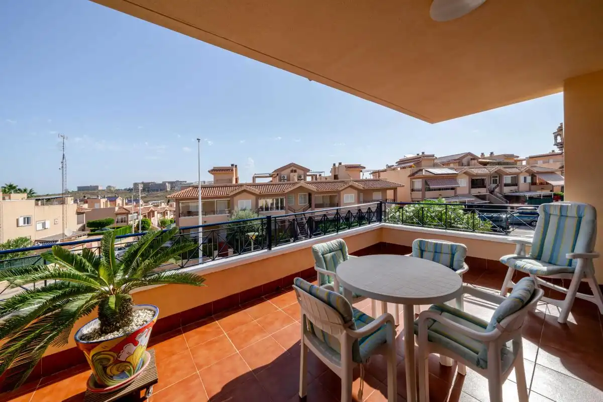 Terraza de Dúplex en venta en Santa Pola con Aire acondicionado, Calefacción y Jardín privado