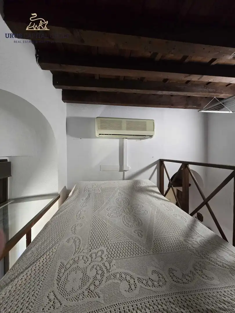 Schlafzimmer von Wohnung zur Miete in Córdoba mit Klimaanlage, Heizung und Möbliert