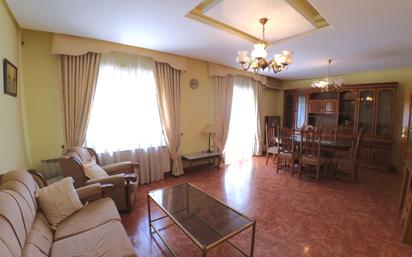 Living room of Flat for sale in  Albacete Capital  with Air Conditioner