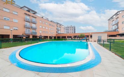 Piscina de Pis en venda en Fuenlabrada amb Aire condicionat, Calefacció i Terrassa