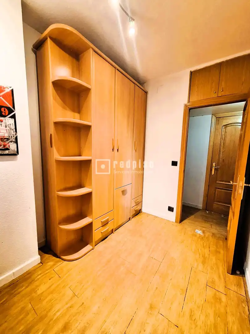 Dormitori de Pis en venda en Madrid amb Calefacció, Parquet i Terrassa