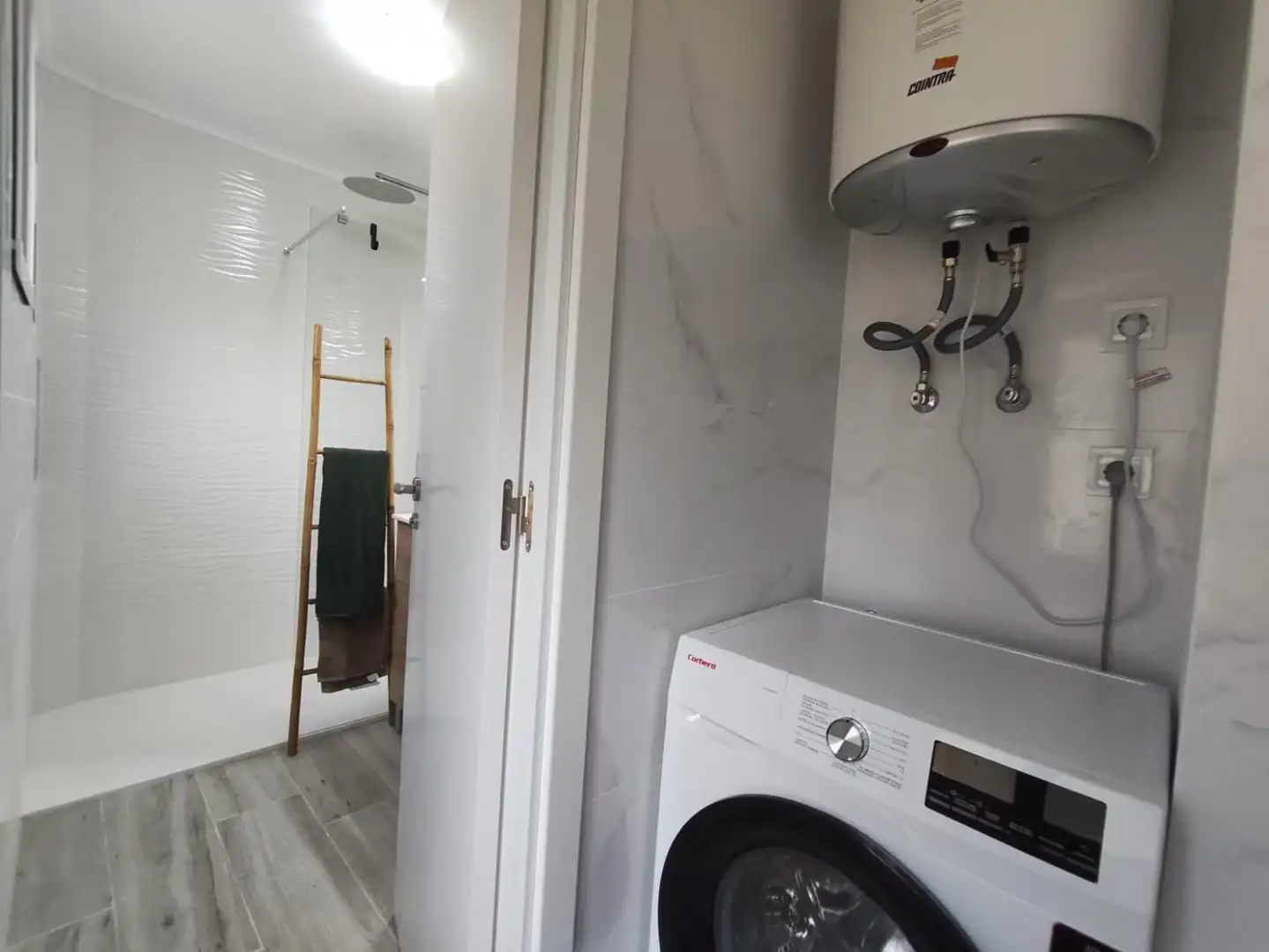 Badezimmer von Wohnung zur Miete in Sagunto / Sagunt mit Abstellraum und Möbliert