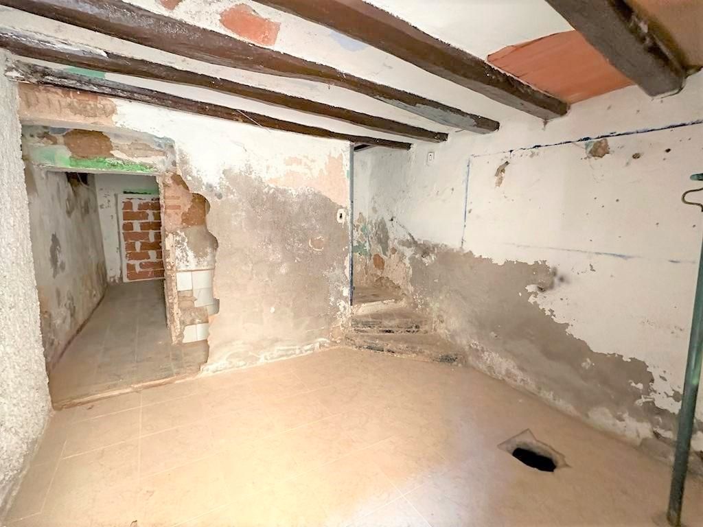 Single-family semi-detached for sale in Dalt, Olesa de Montserrat