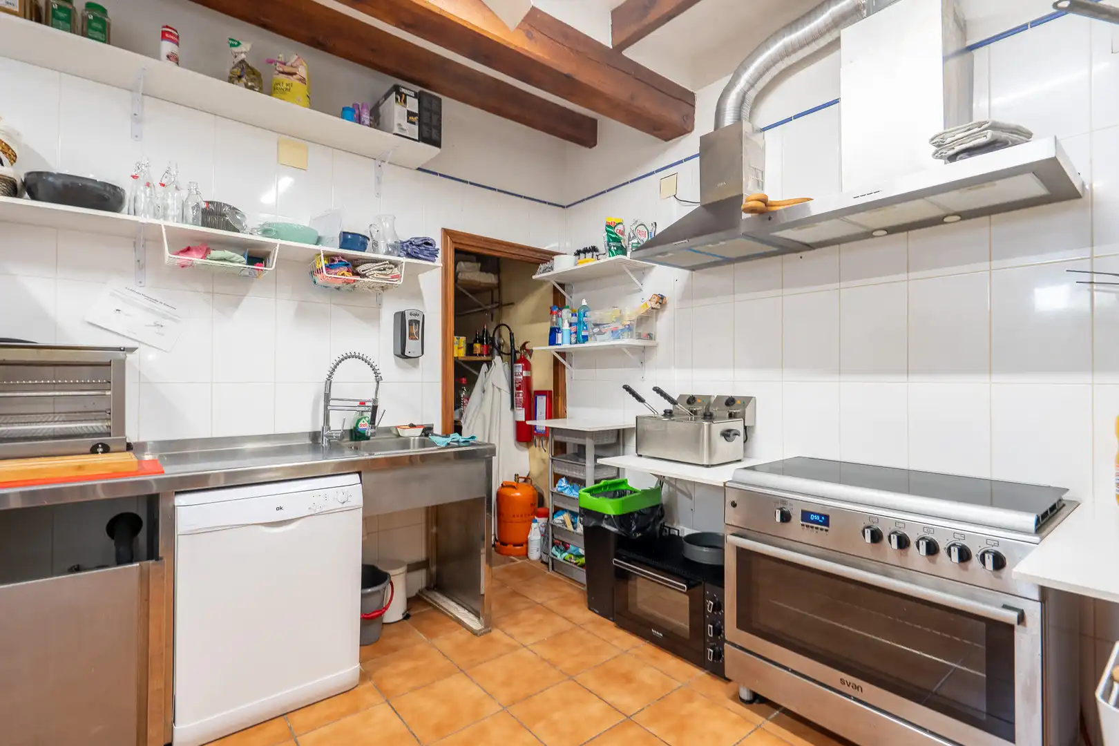 Kitchen of Commercial properties for sale in Sagra