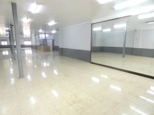 Local comercial en Alquiler en Creu de Barberà