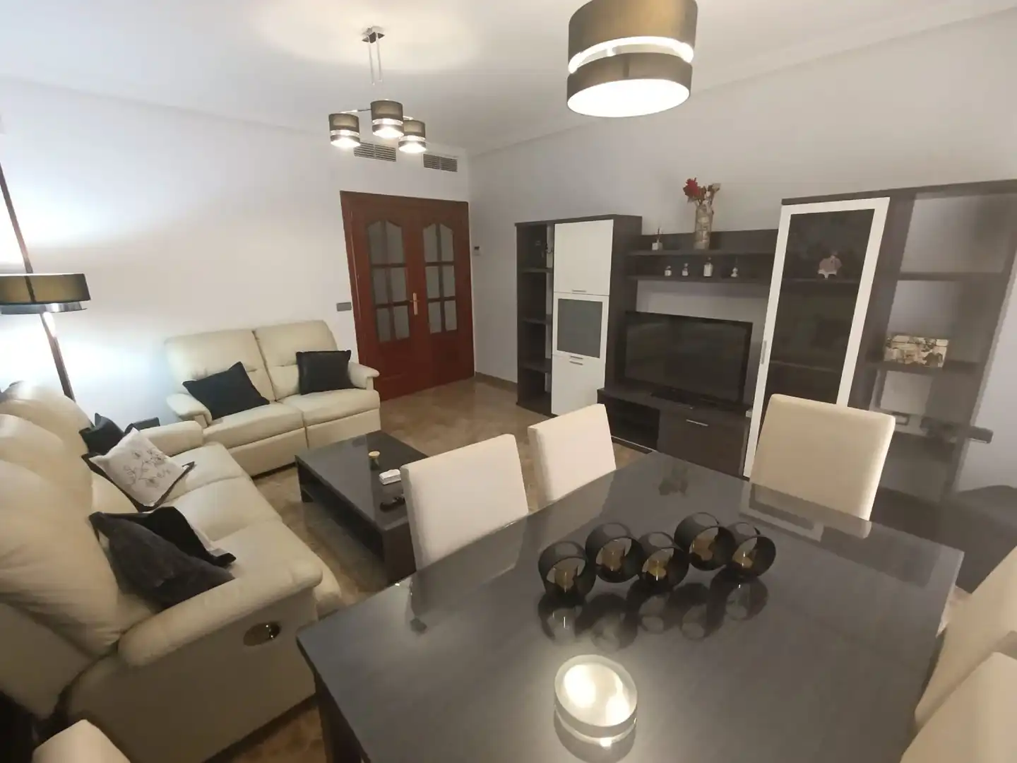 Living room of Flat for rent in Linares  with Air Conditioner, Heating and Storage room