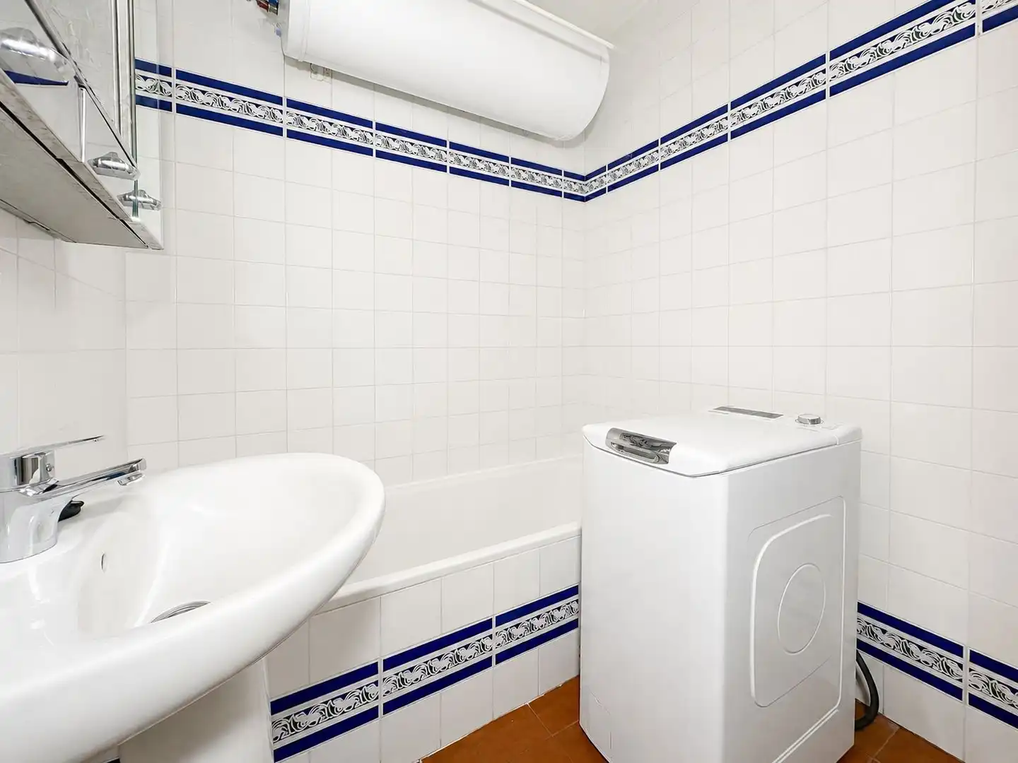 Bany de Casa o xalet en venda en El Campello amb Aire condicionat, Terrassa i Piscina