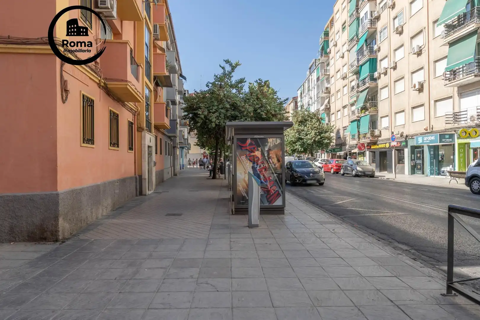 Vista exterior de Pis en venda en Granada amb Aire condicionat i Balcó