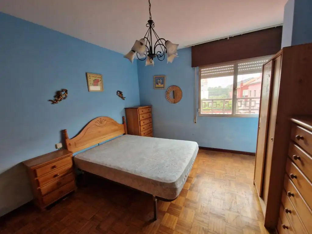 Habitación de Piso en venta en Vilanova de Arousa con Parquet, Amueblado y Balcón