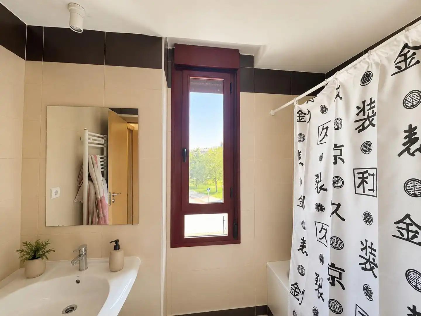 Baño de Piso en venta en Ávila con Calefacción y Piscina comunitaria