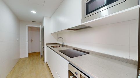 Foto 4 de Piso de alquiler en Poniente-Norte - Miralbaida - Parque Azahara, Córdoba Capital