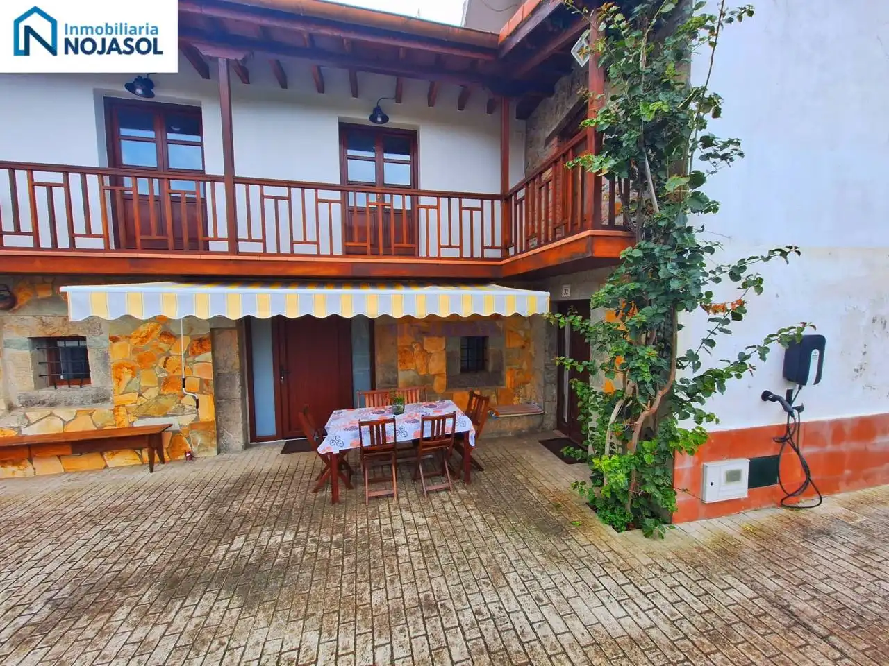 Jardí de Casa adosada de lloguer en Arnuero amb Calefacció, Jardí privat i Terrassa