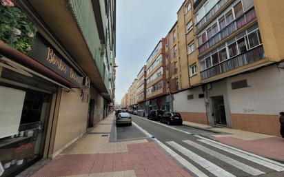 Vista exterior de Pis en venda en Valladolid Capital amb Terrassa