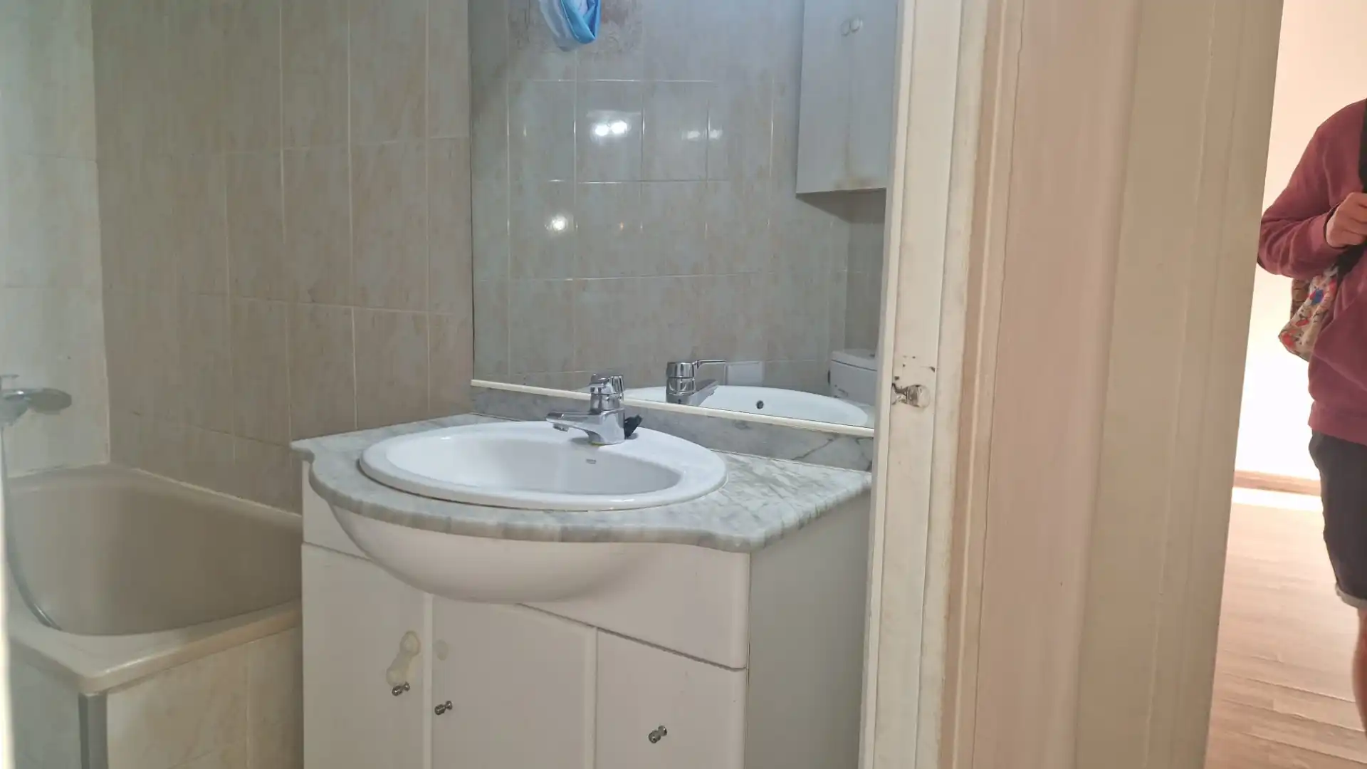 Badezimmer von Wohnung zum Verkauf in Sant Boi de Llobregat mit Balkon und Alarm