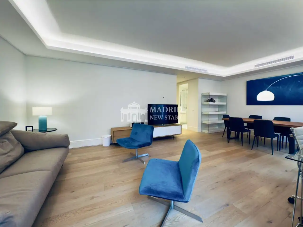 Wohnzimmer von Wohnung zur Miete in Madrid mit Klimaanlage, Heizung und Parkett