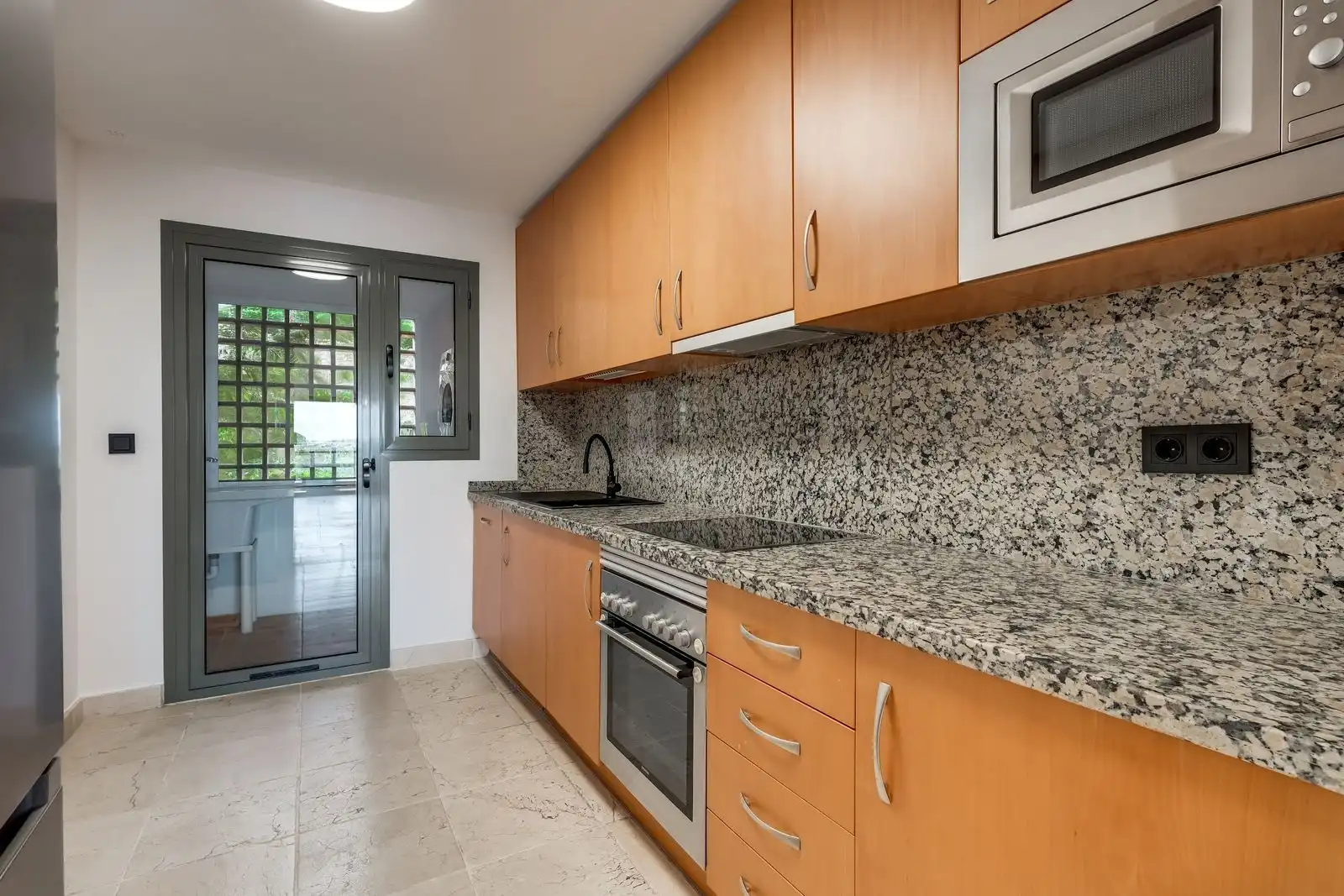 Apartament amb piscina en venda a Calle Pico Alcazaba 21, imagen 8