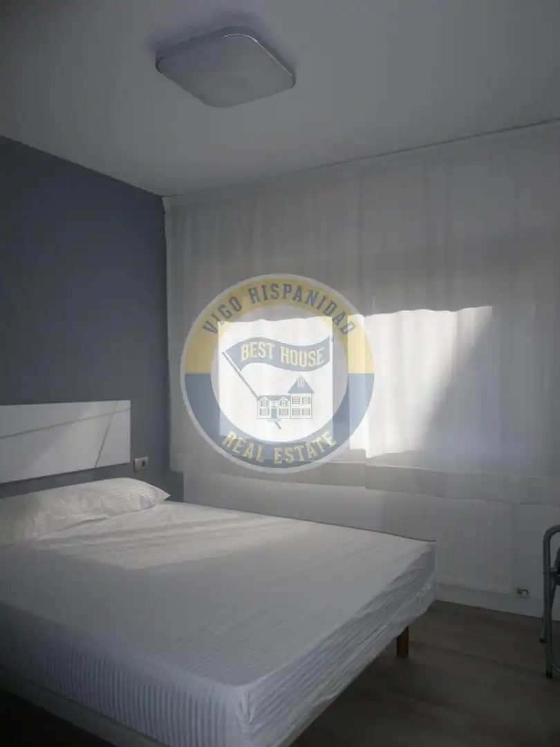 Dormitori de Pis de lloguer en Vigo  amb Calefacció i Moblat
