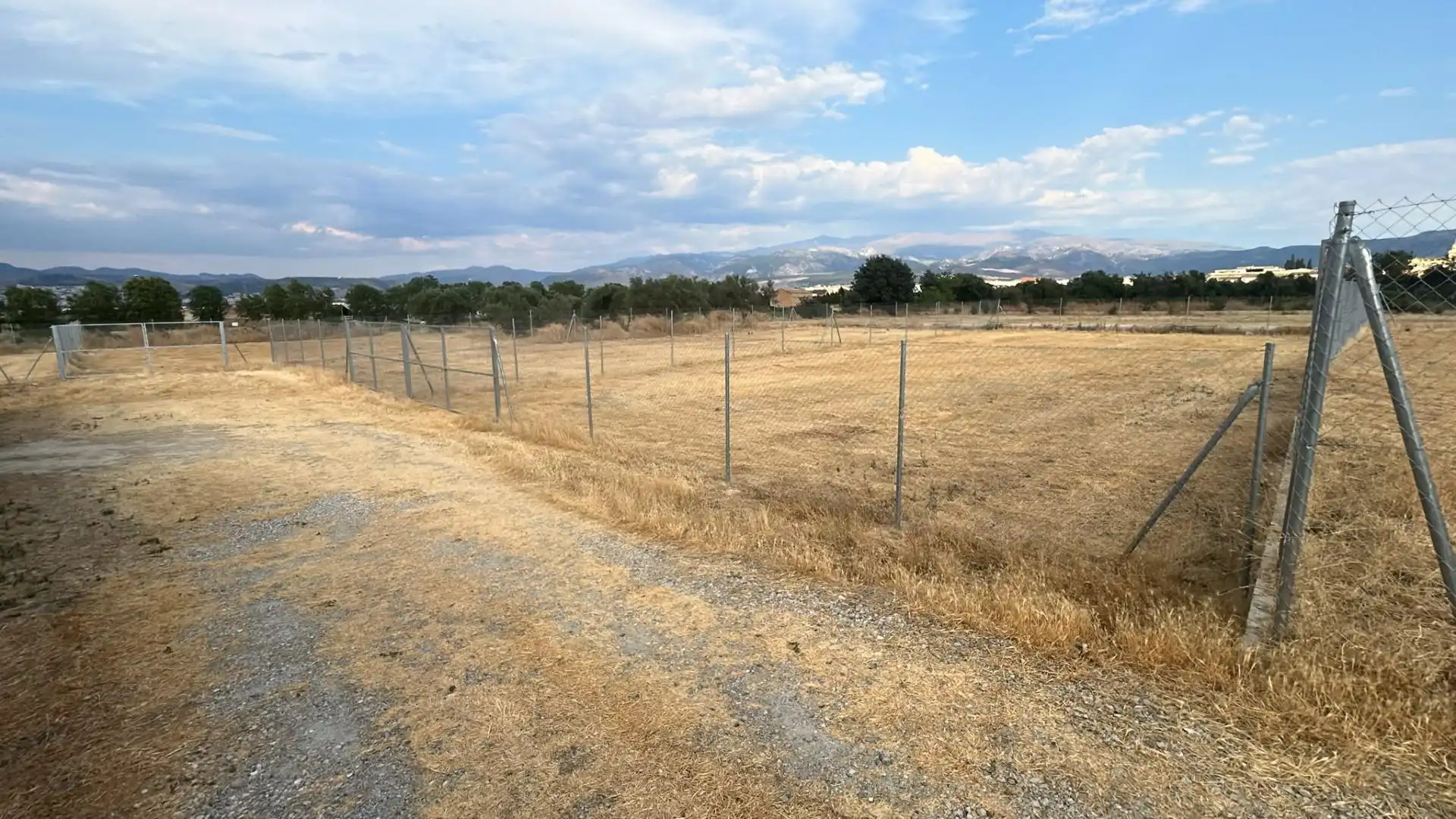 Land for sale in Las Gabias