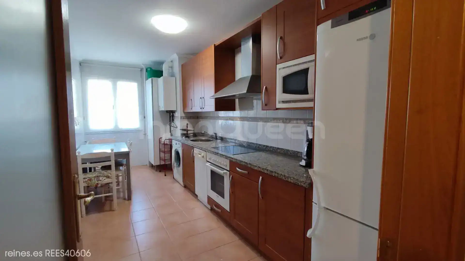 Cocina de Piso en venta en Soto del Barco con Calefacción y Amueblado