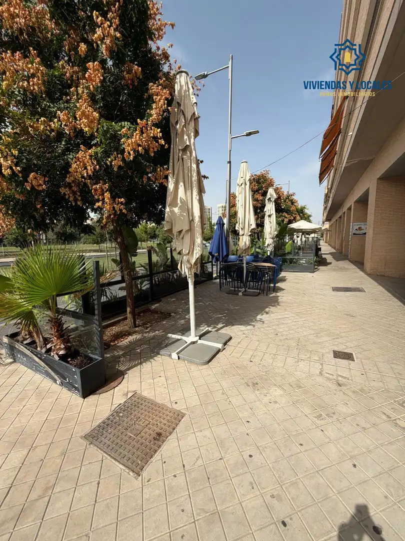 Local de alquiler en Avenida de la Ilustración, 67, Campus de la Salud