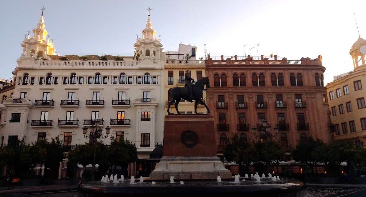 Vista exterior de Ático en venta en  Córdoba Capital con Aire acondicionado, Calefacción y Trastero