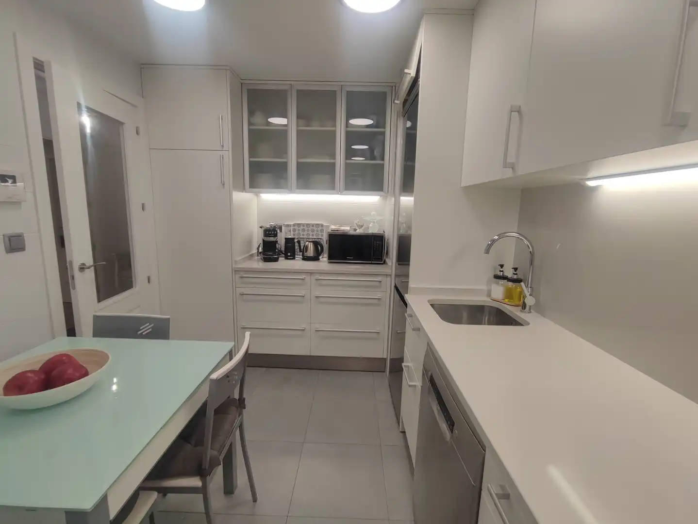 Cocina de Piso en venta en Madrid con Aire acondicionado, Calefacción y Jardín privado
