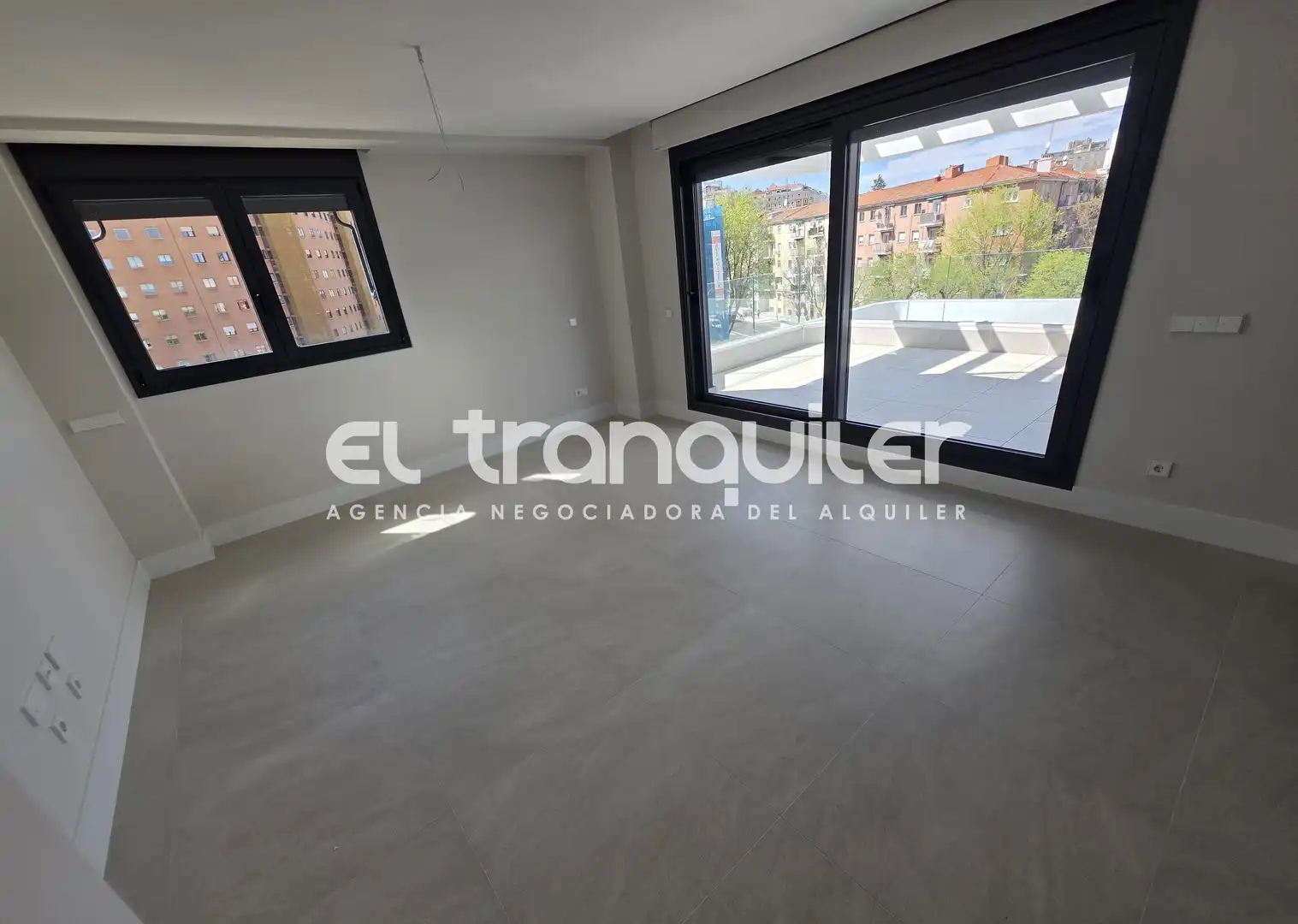 Living room of Flat for rent in Madrid  with Air Conditioner, Terrace and Storage room