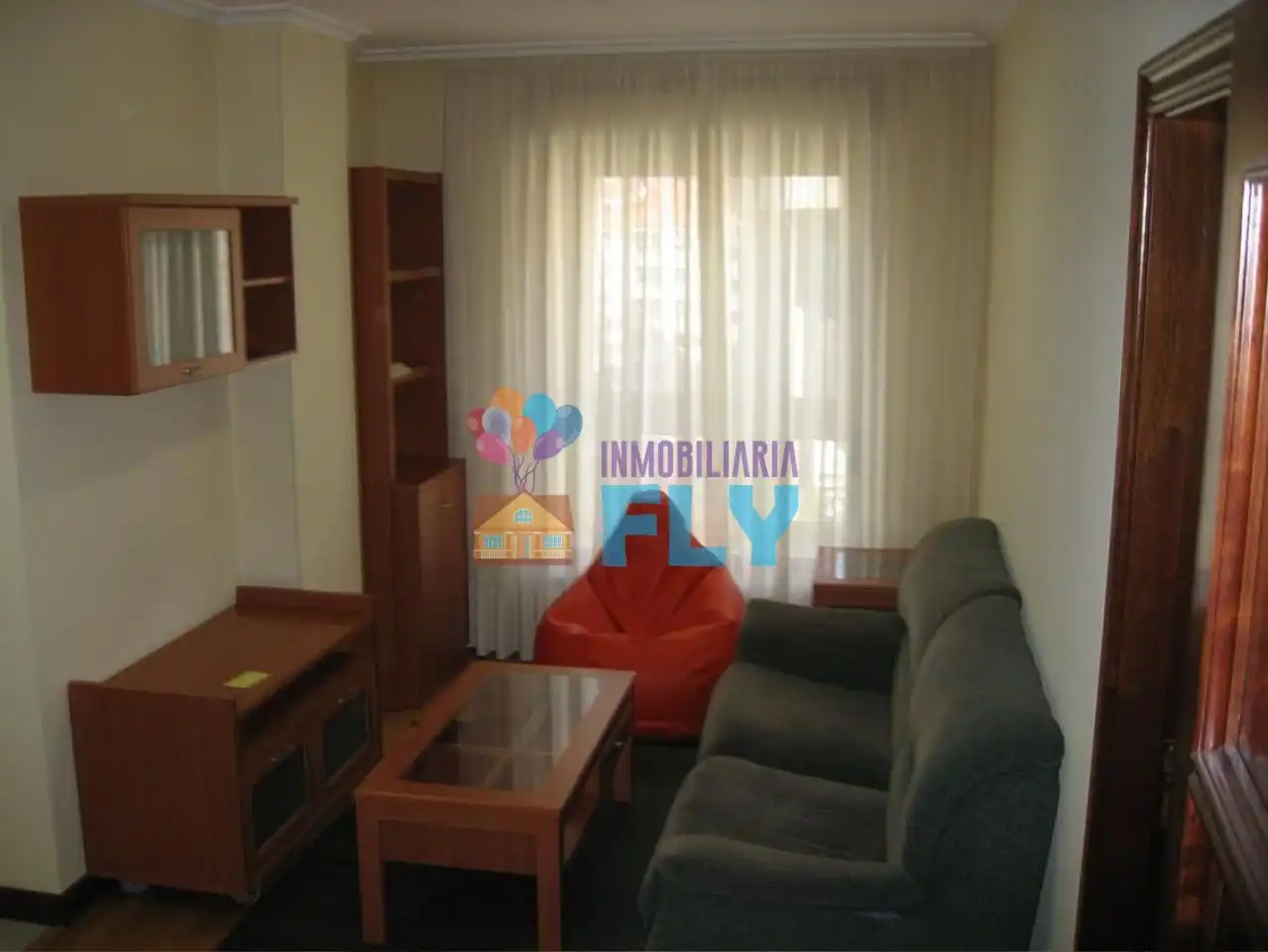 Sala de estar de Piso en venta en Vigo  con Calefacción, Parquet y Trastero