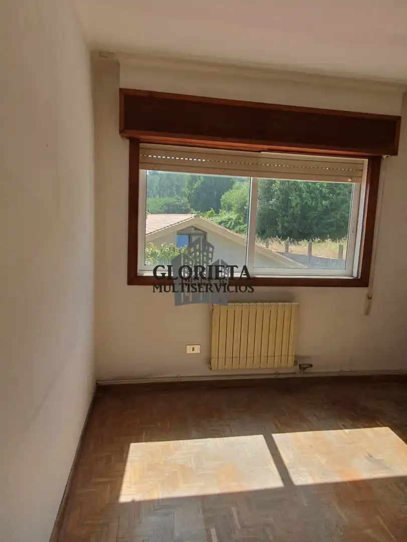 Wohnung zum Verkauf in Gondomar mit Heizung, Terrasse und Abstellraum