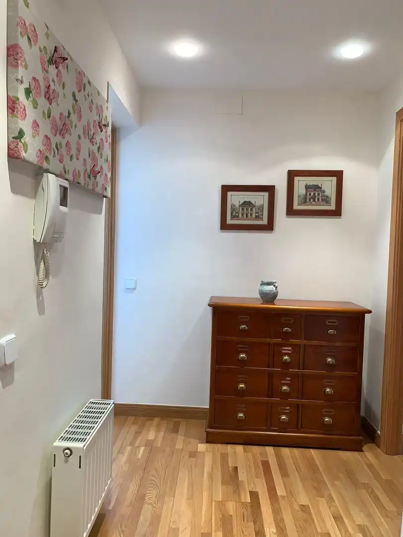 Apartamento de alquiler en  Logroño con Calefacción, Terraza y Amueblado