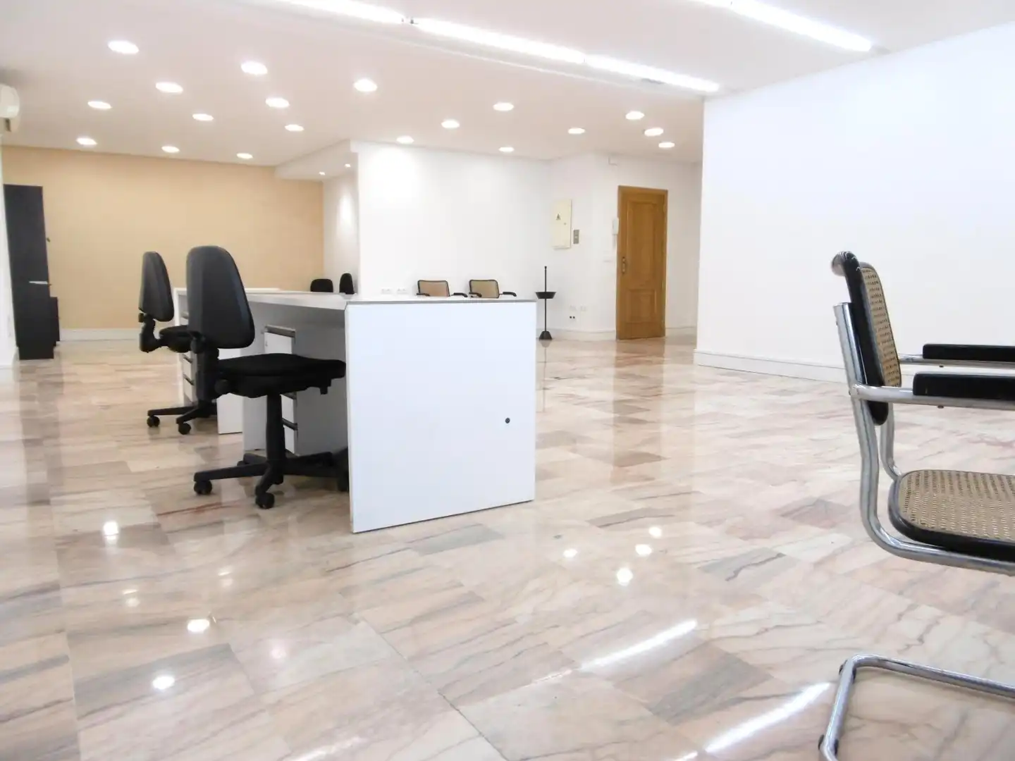 Office space to rent in santiago 9, imagen 4