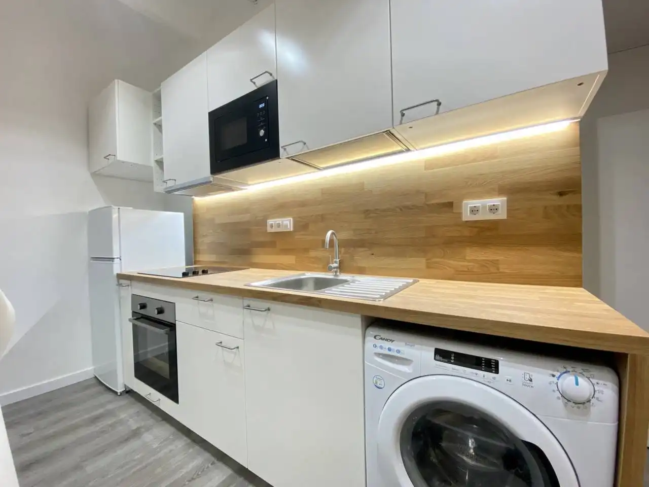 Cuina de Apartament en venda en Barcelona amb Aire condicionat, Parquet i Moblat