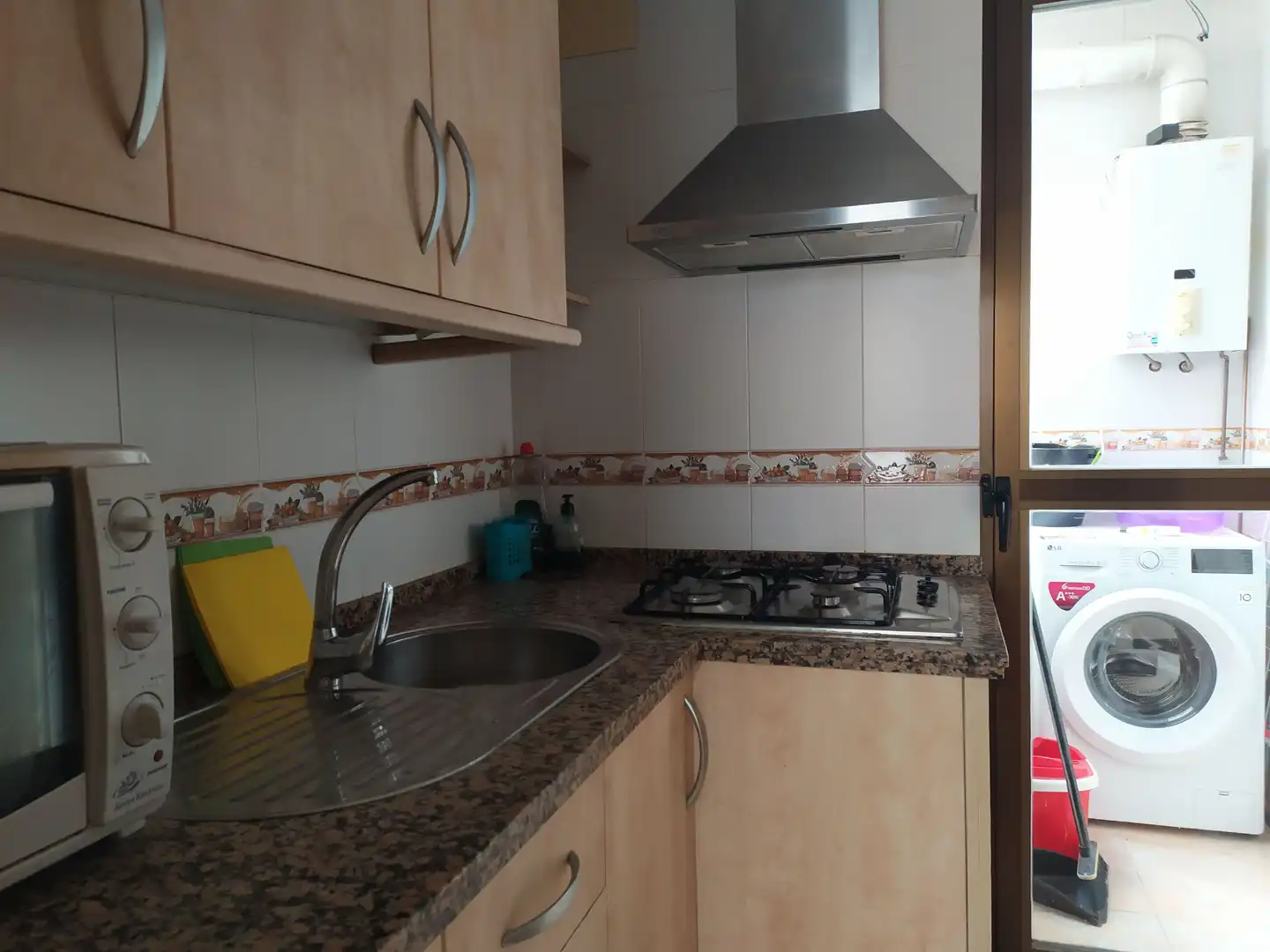 Room in Calle Felipe II, Ciudad Jardín - Zoco