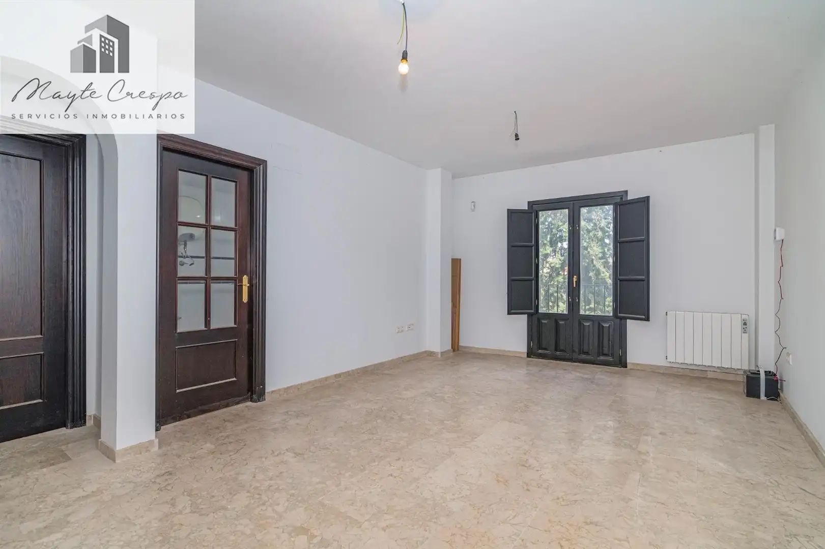 Sala d'estar de Pis en venda en La Zubia amb Calefacció i Balcó