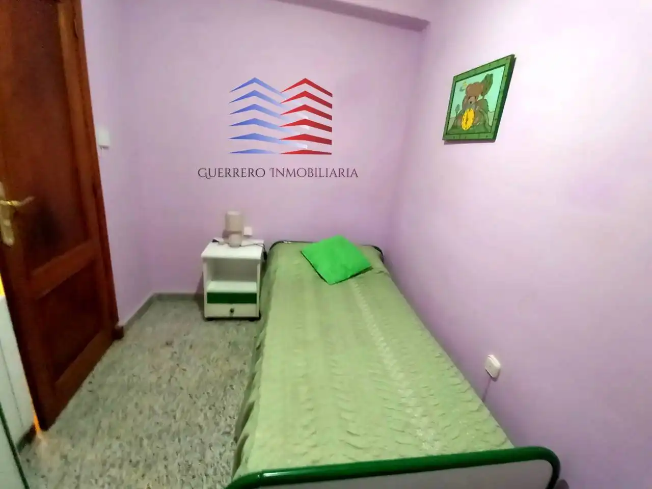 Dormitori de Apartament de lloguer en Ourense Capital  amb Calefacció, Terrassa i Traster