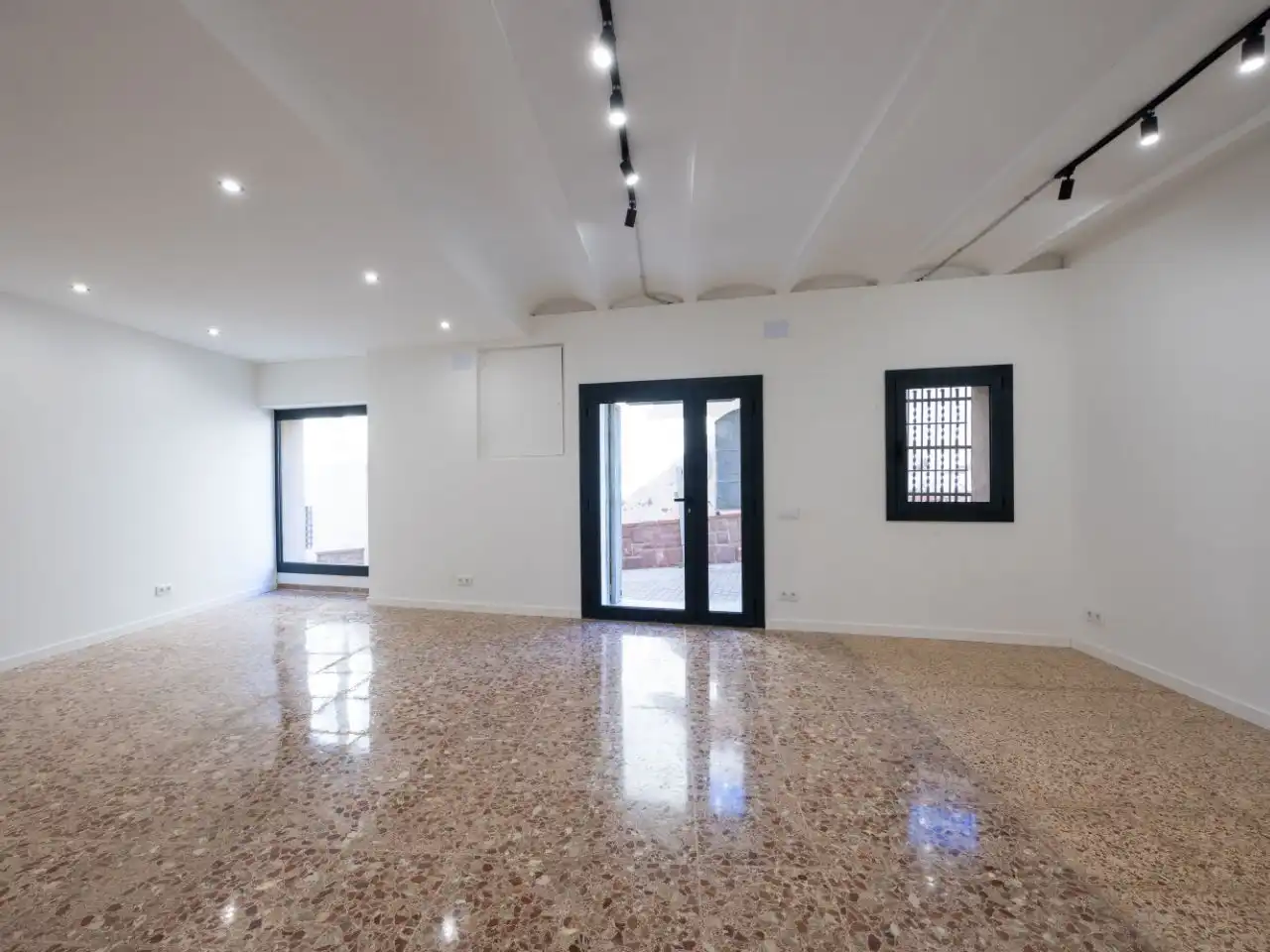 Local comercial en alquiler en Carrer Maimó 6, imagen 2