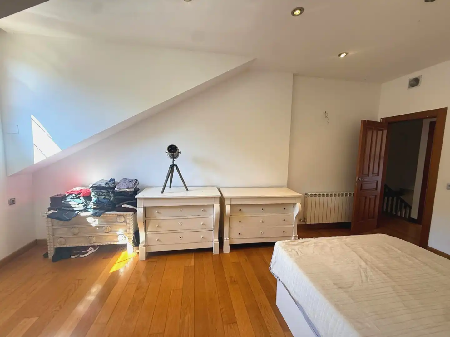 Habitación de Casa o chalet en venta en Castrillón con Calefacción, Jardín privado y Piscina