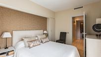 Bedroom of Flat for sale in  Barcelona Capital  with Air Conditioner, Heating and Parquet flooring