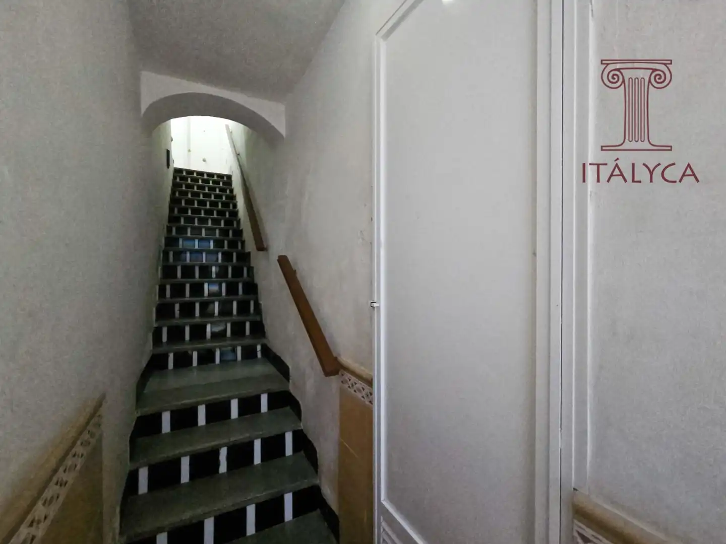 Wohnung zum Verkauf in Sevilla mit Klimaanlage und Heizung