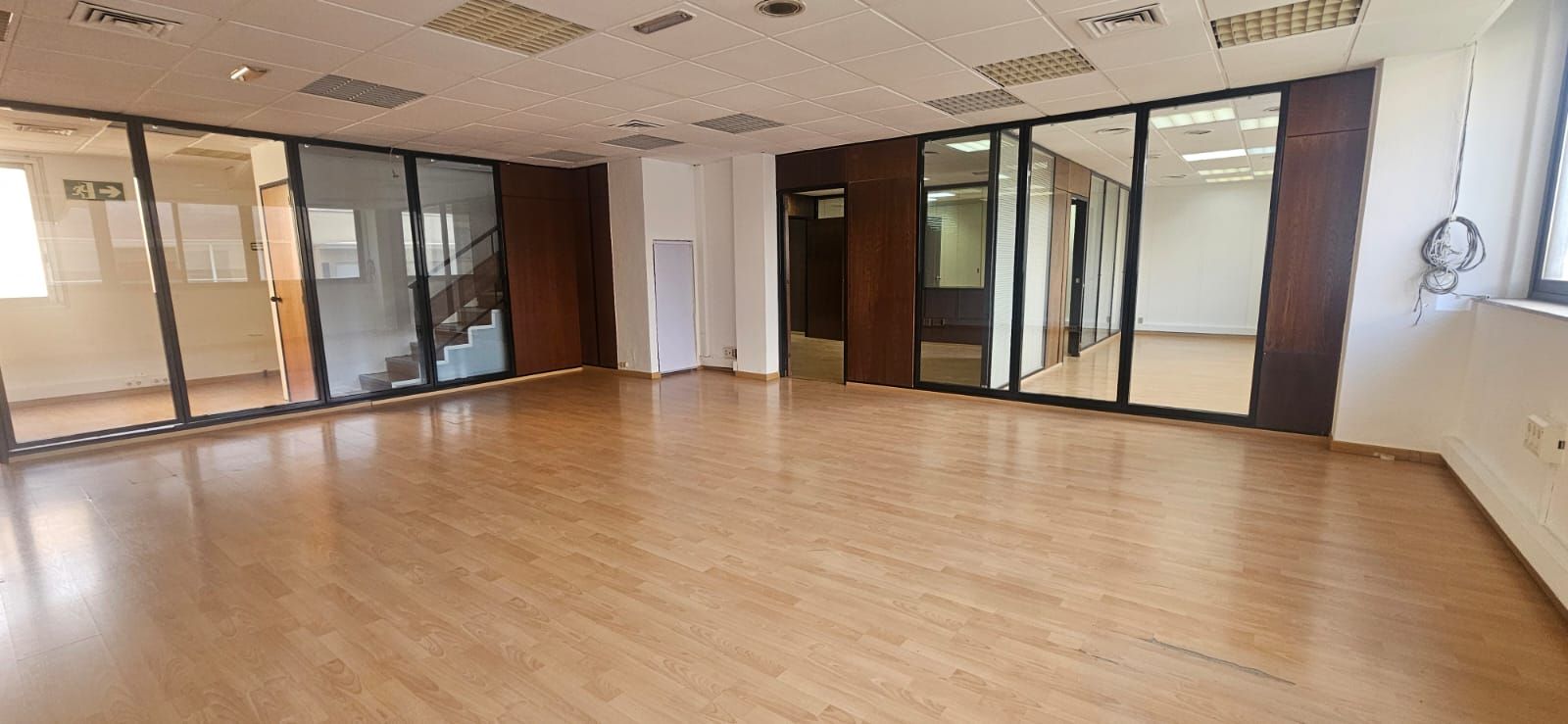 Oficina de alquiler en Carrer del Comte Borrell, Eixample