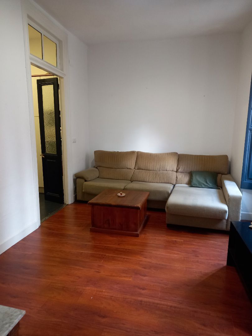 Sala d'estar de Apartament en venda en Gijón  amb Moblat
