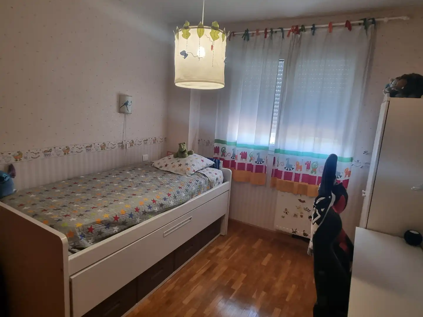 Dormitori de Casa adosada en venda en Castrillo del Val amb Calefacció, Jardí privat i Terrassa
